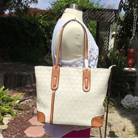 BRAND NEW FASHION WOMEN SHOULDER BAG SET WITH WRISTLET - Picture 4 of 11